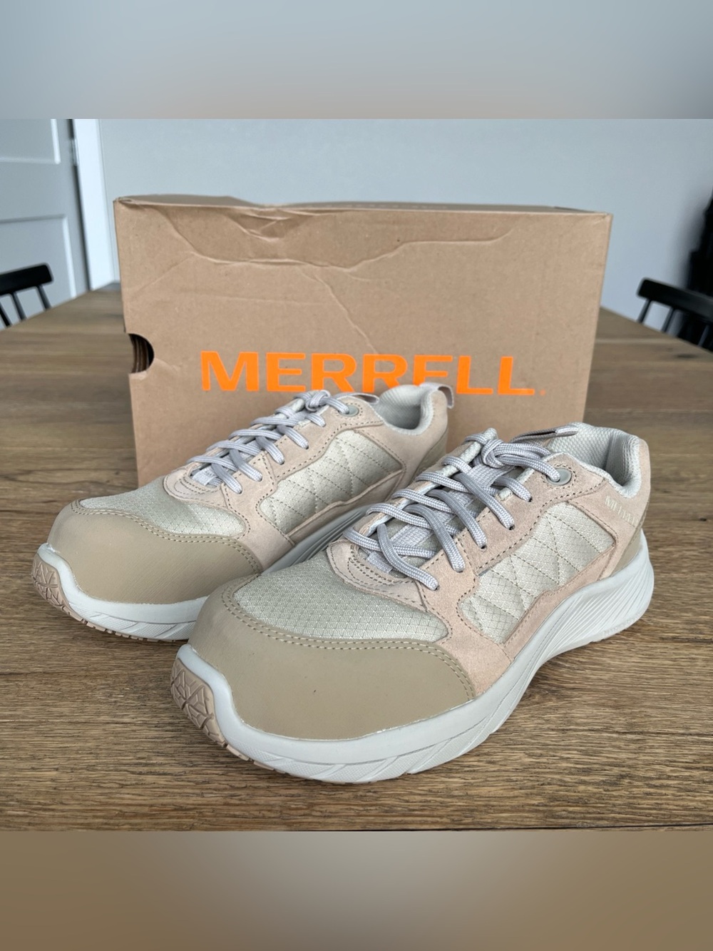 Size 8.5 Women’s Merrell Quantum Grip Trail Shoes Beige J005168